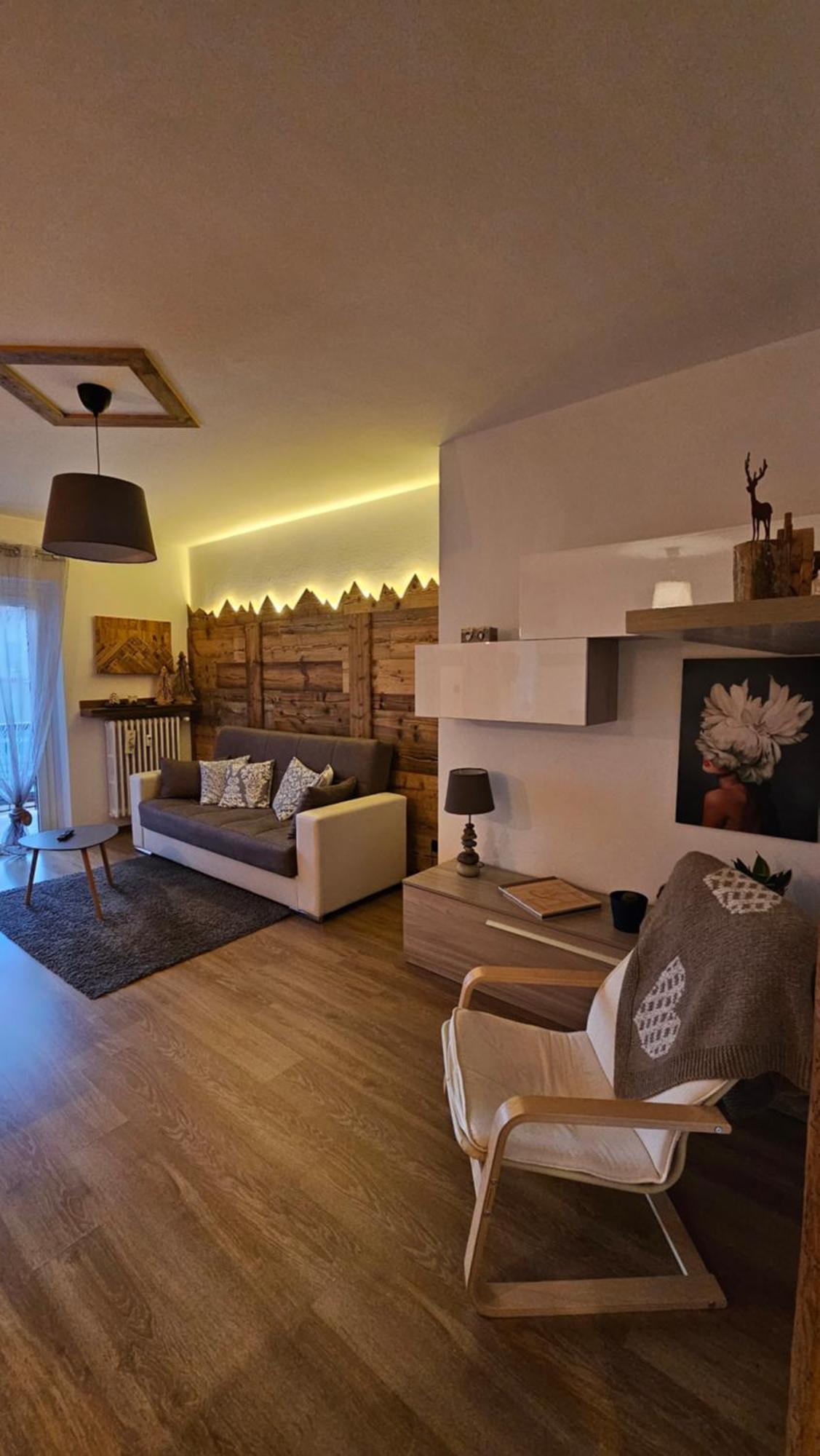 Appartamento "Roby" In Centro Cavalese Exterior photo